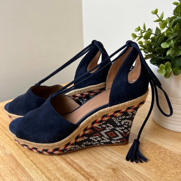 CAbi Shoes - cabi Isla Suede Wedge Navy Aztec Boho Patterned Tassel Tie Size 8